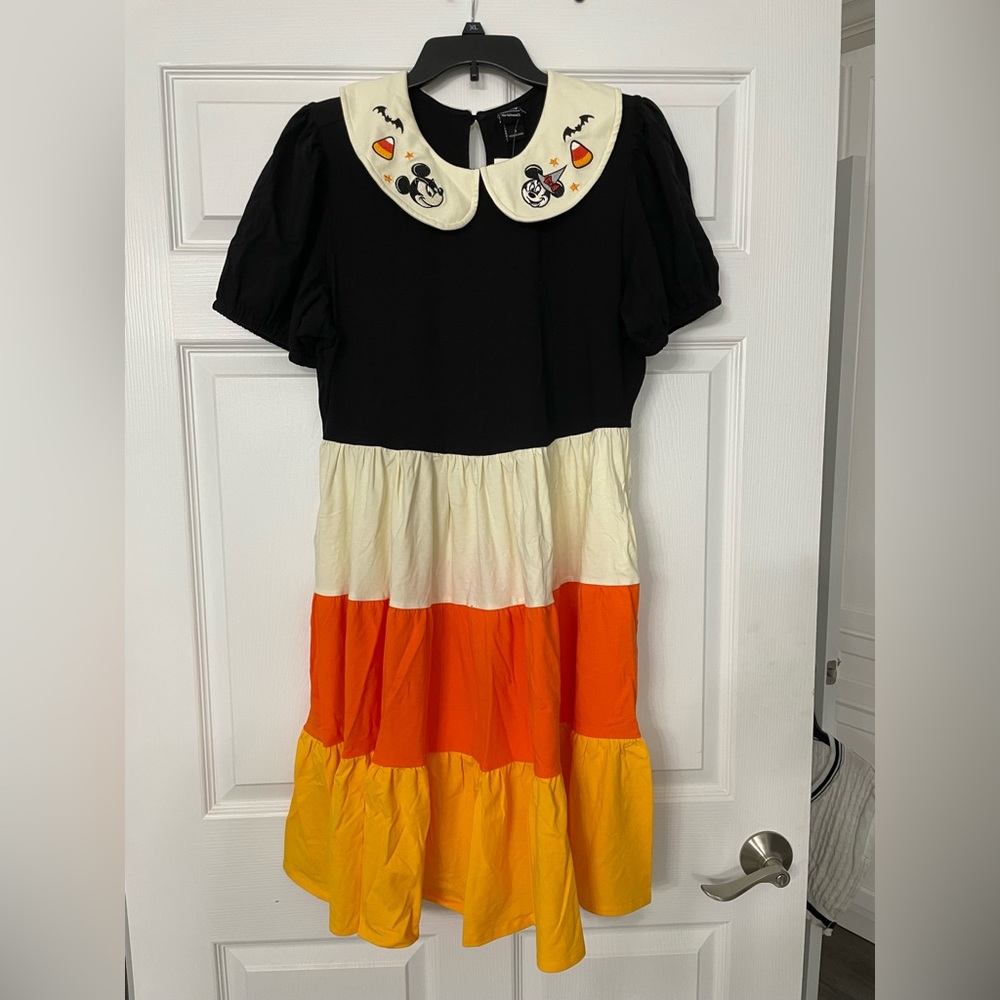New with tags Disney Her Universe Candy Corn Halloween dress Sz 1